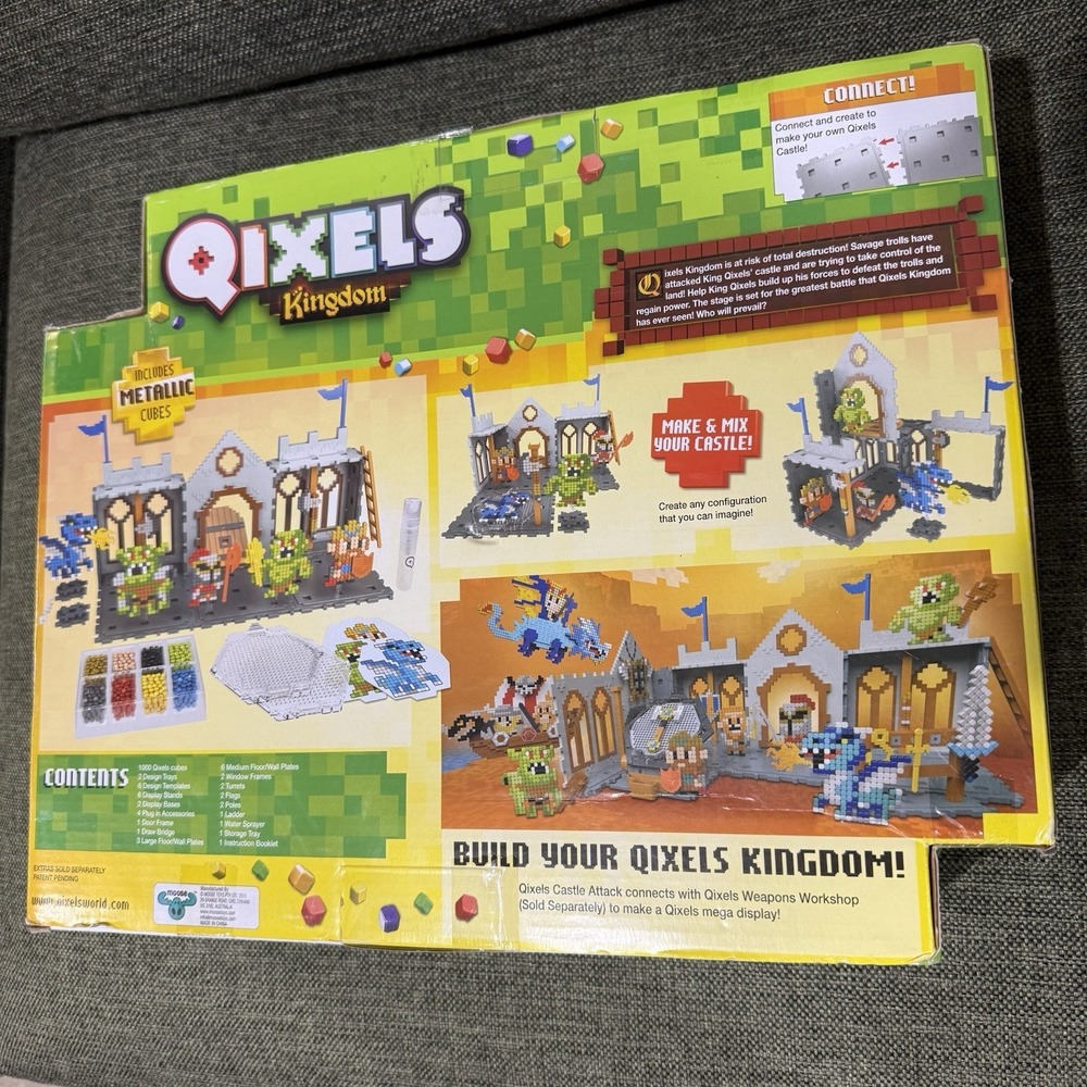 Qixels S3 Kingdom Castle Attack Playset Boxed Toy 1000 Cubes Ages 4+ and Up NEW - Picture 4 of 9